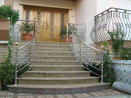 최신 회사 사례 WinscoMetal Custom Stainless Steel Cable Railing Project for Residential Outdoor Staircase